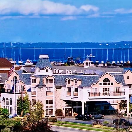 Hamilton Inn Select Beachfront Mackinaw City Exteriör bild