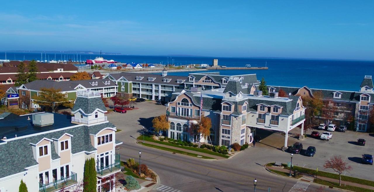 Hamilton Inn Select Beachfront Mackinaw City Exteriör bild