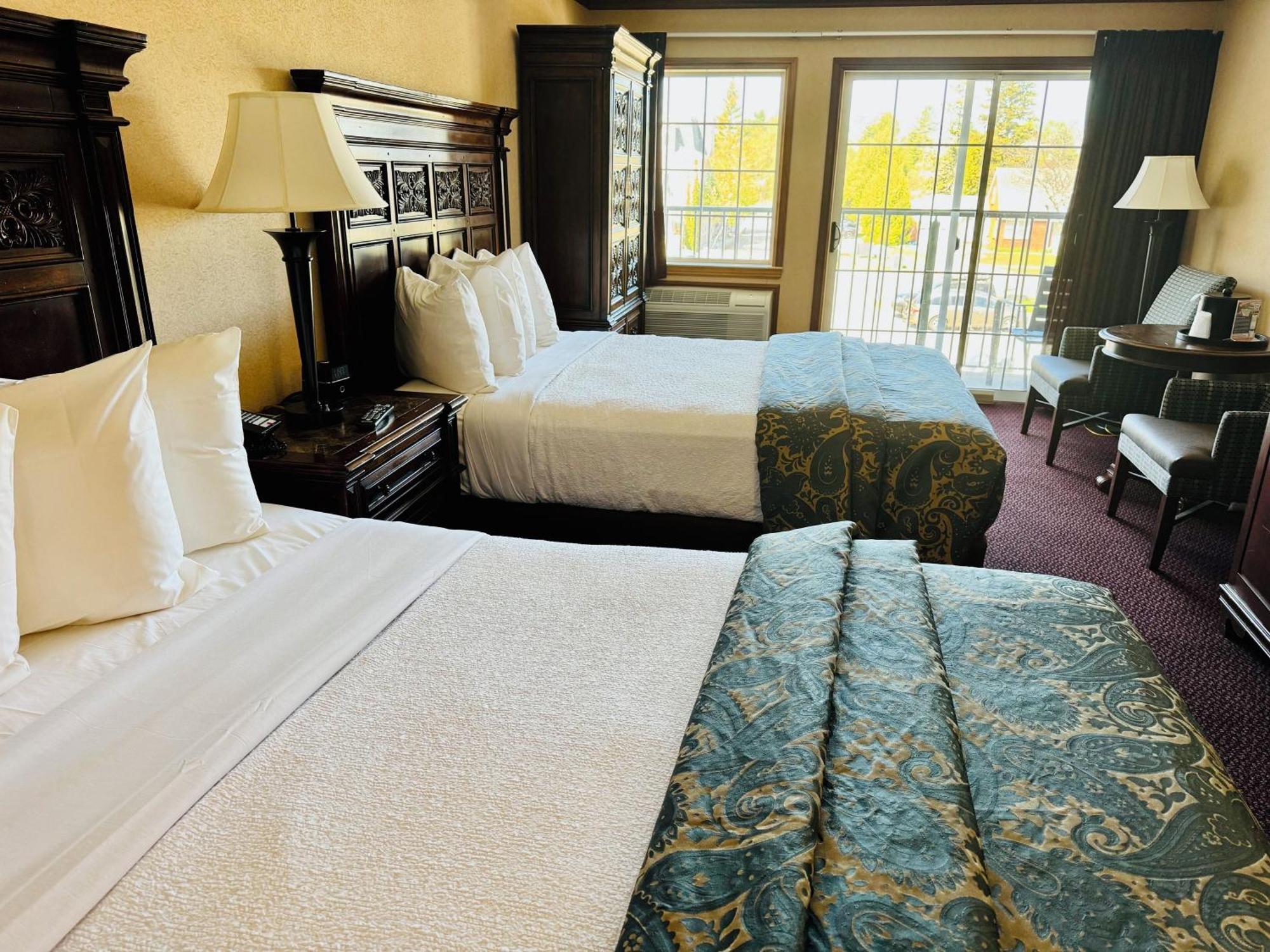 Hamilton Inn Select Beachfront Mackinaw City Exteriör bild