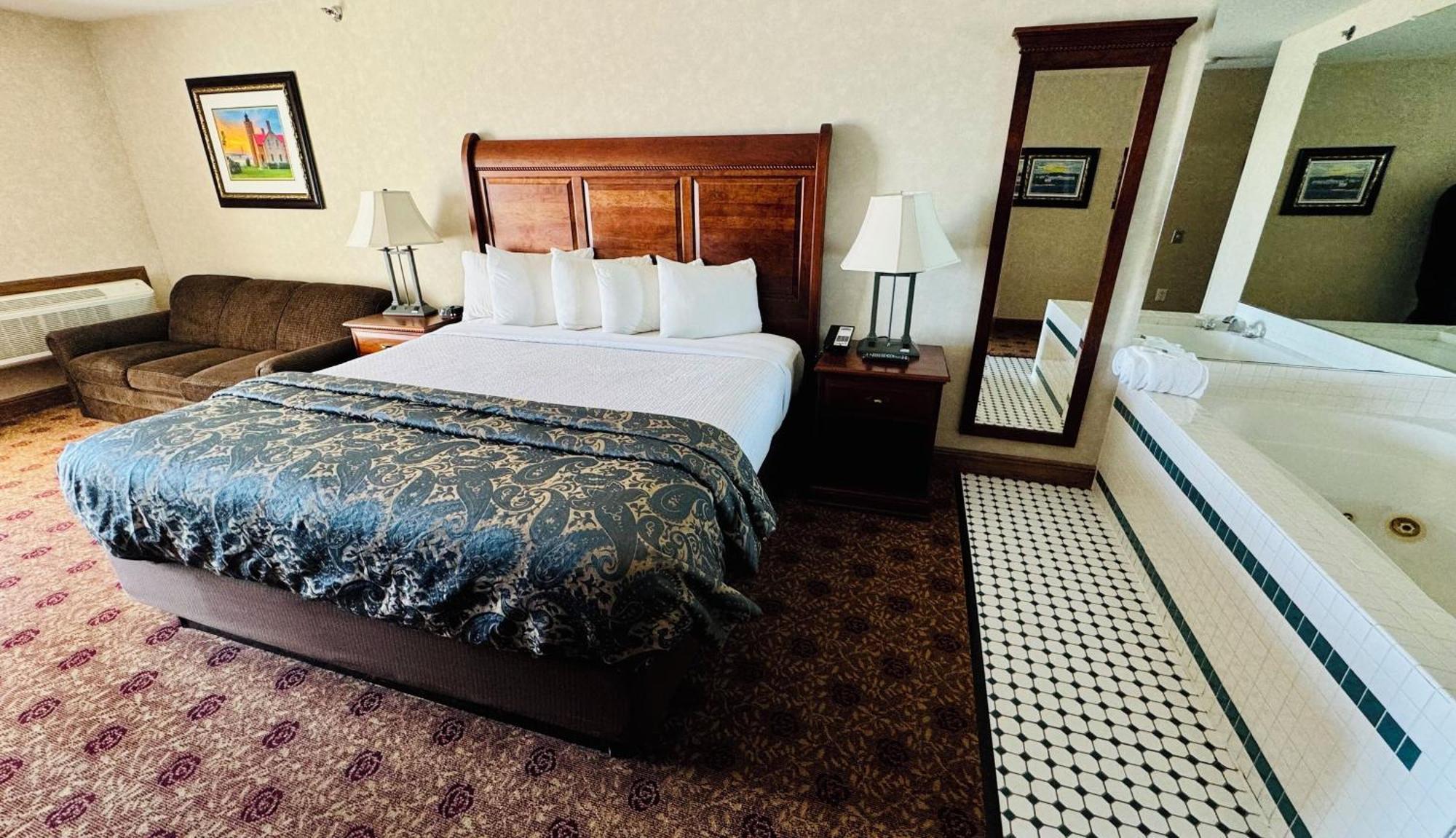 Hamilton Inn Select Beachfront Mackinaw City Exteriör bild
