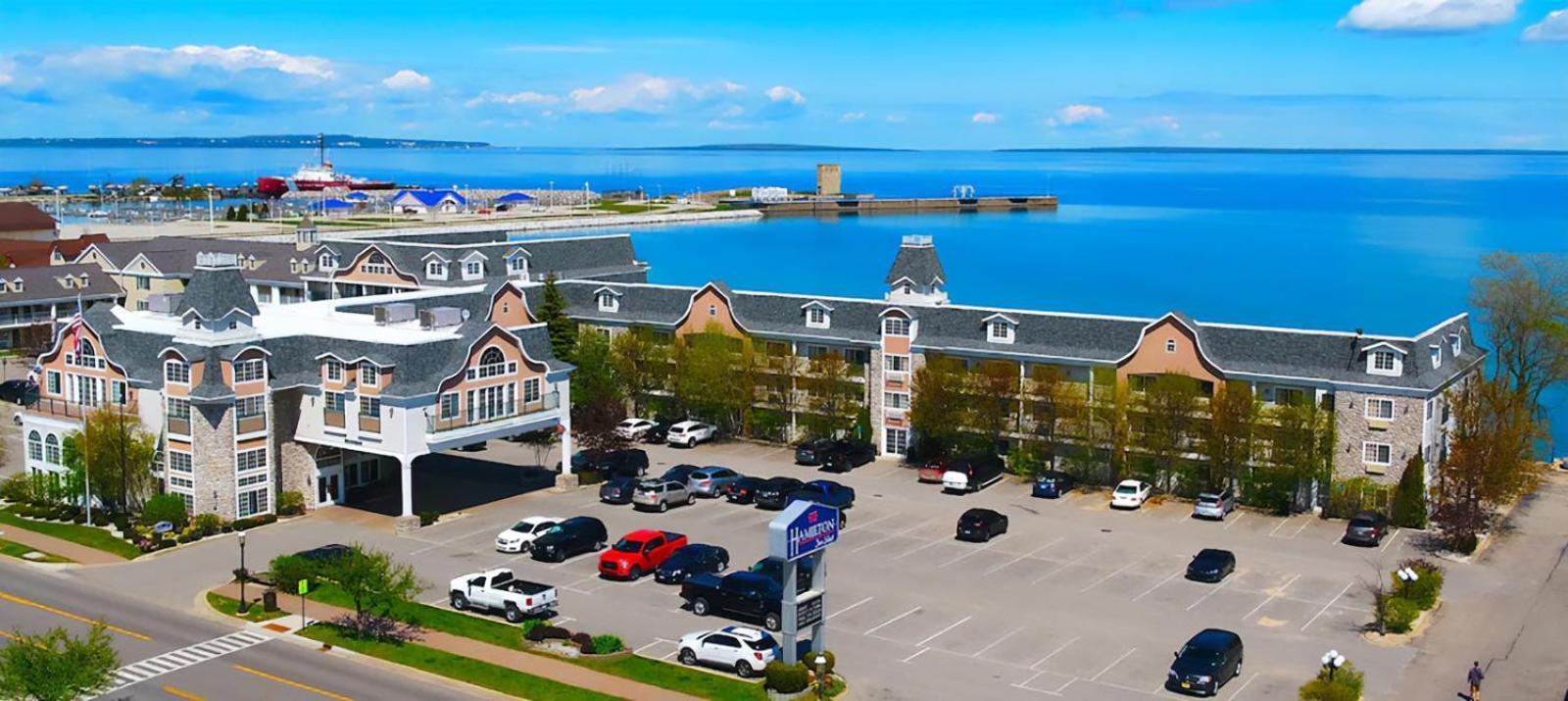 Hamilton Inn Select Beachfront Mackinaw City Exteriör bild