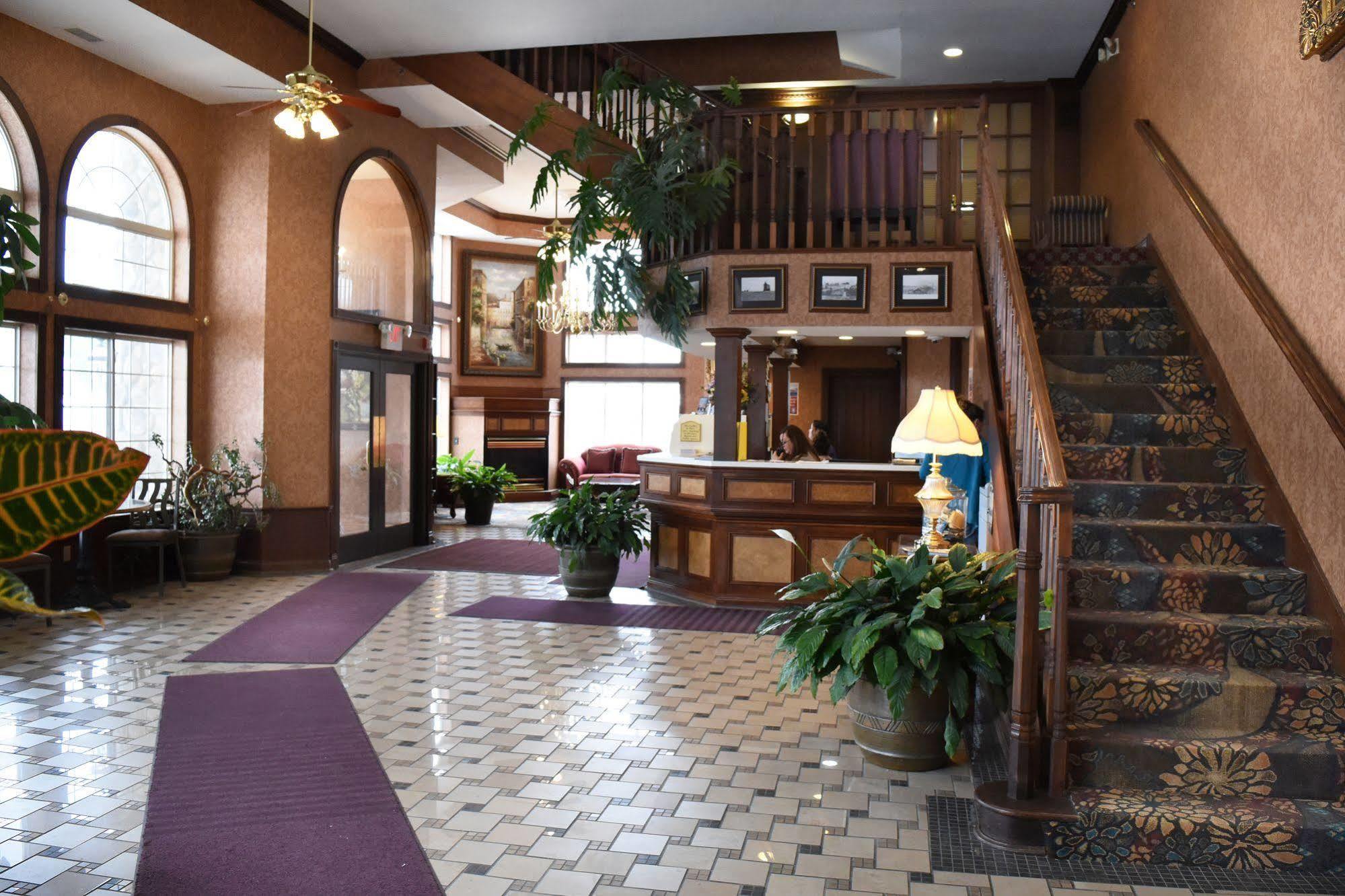 Hamilton Inn Select Beachfront Mackinaw City Exteriör bild