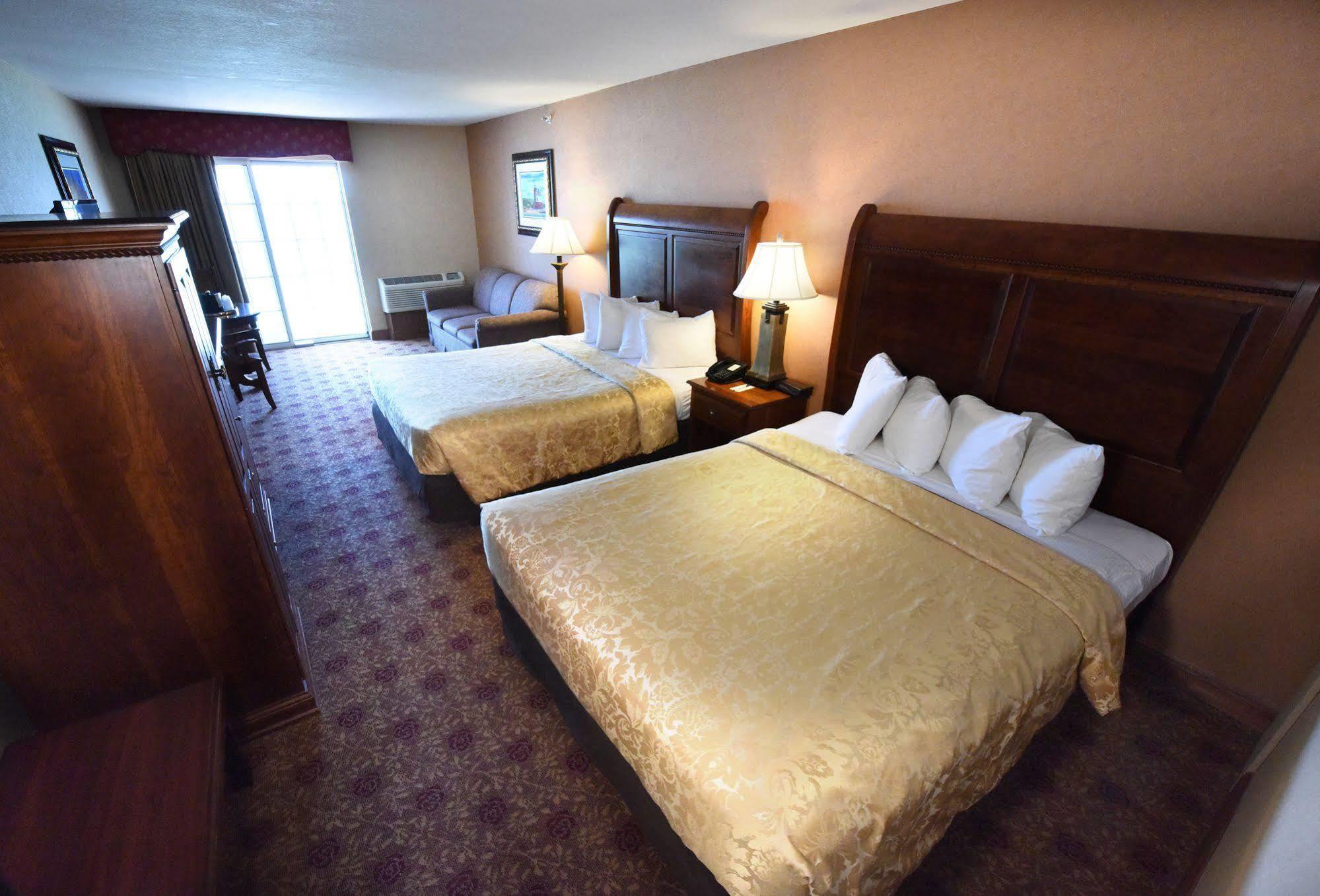 Hamilton Inn Select Beachfront Mackinaw City Exteriör bild