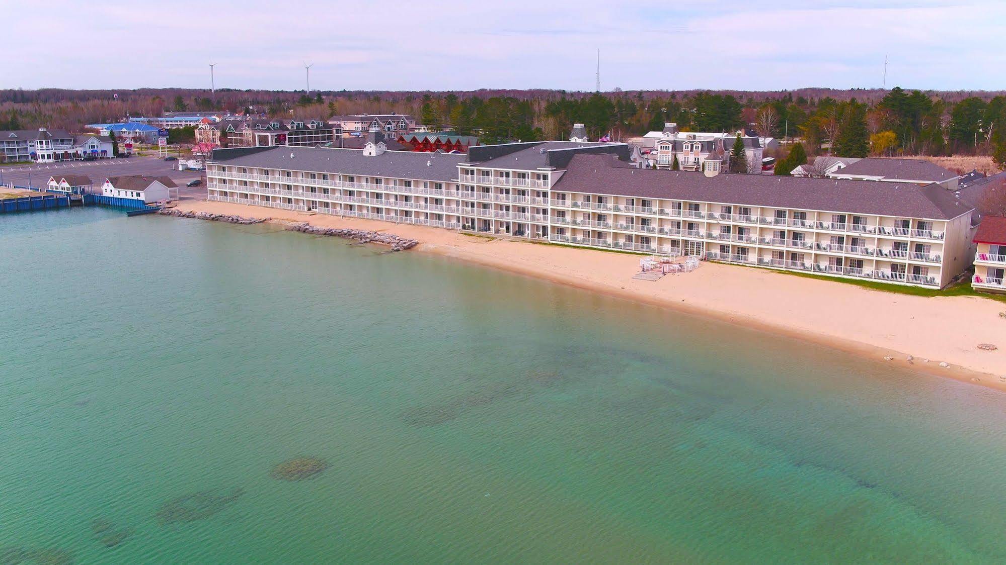 Hamilton Inn Select Beachfront Mackinaw City Exteriör bild